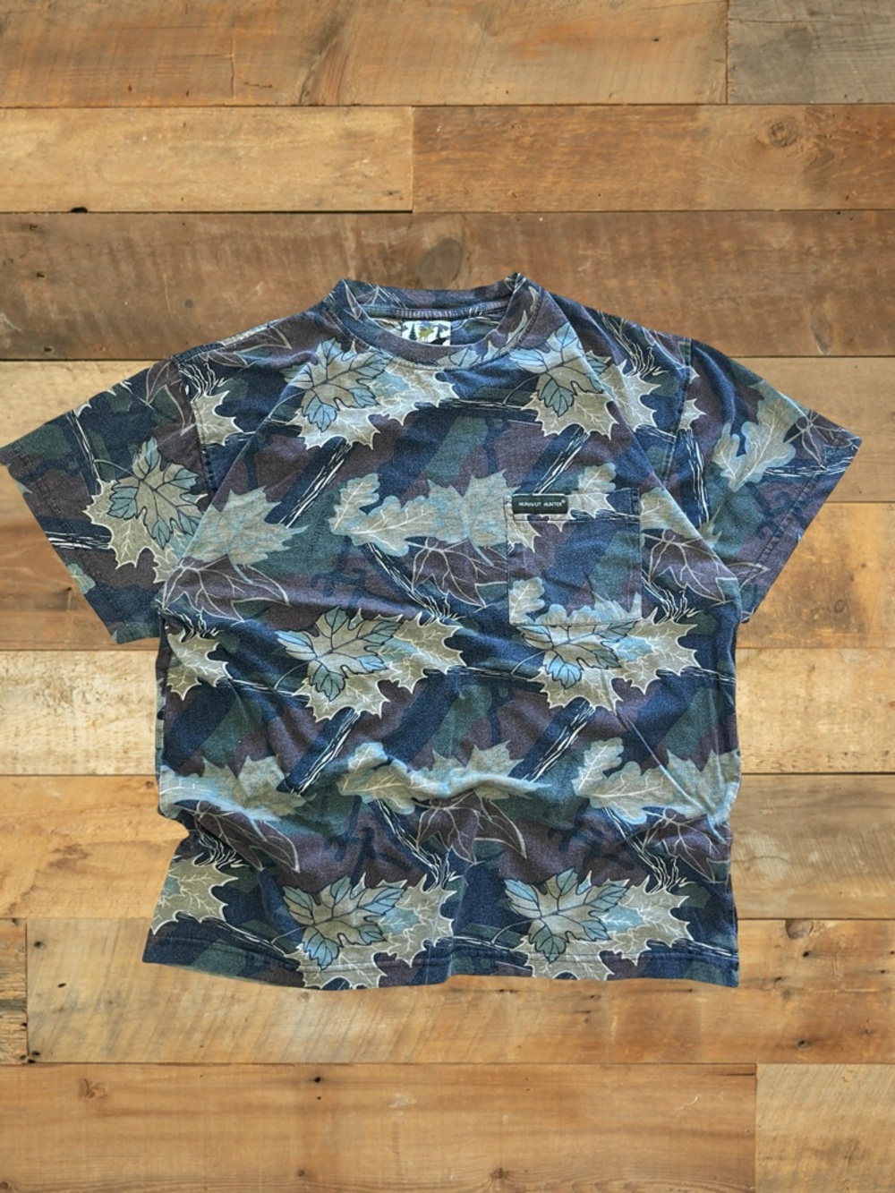 Nunavut Hunter Leaf Camo Pocket Tee tagged M Nature Print Outdoor